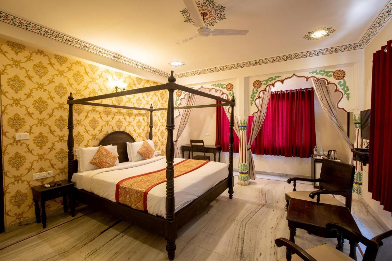 Hotel Royal Pratap Niwas Udaipur Exterior foto