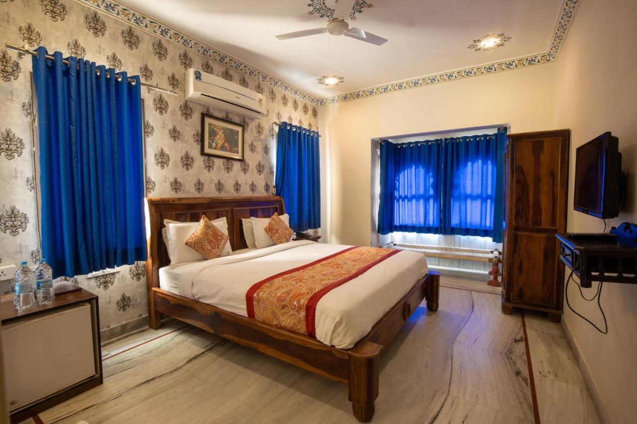 Hotel Royal Pratap Niwas Udaipur Exterior foto