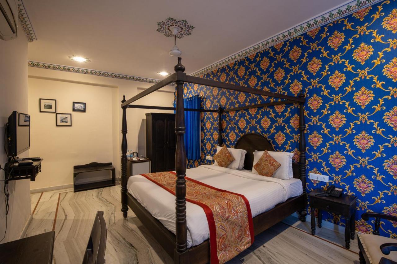 Hotel Royal Pratap Niwas Udaipur Exterior foto