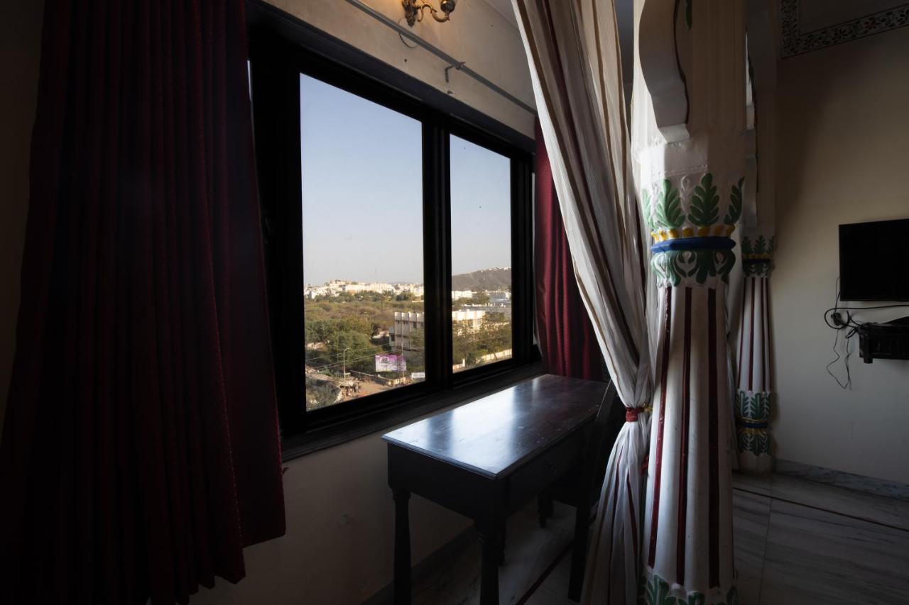Hotel Royal Pratap Niwas Udaipur Exterior foto