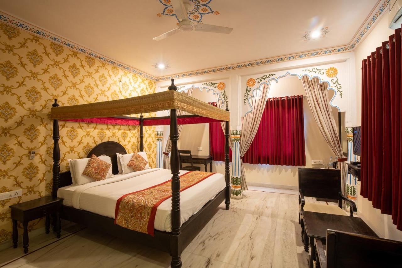 Hotel Royal Pratap Niwas Udaipur Exterior foto