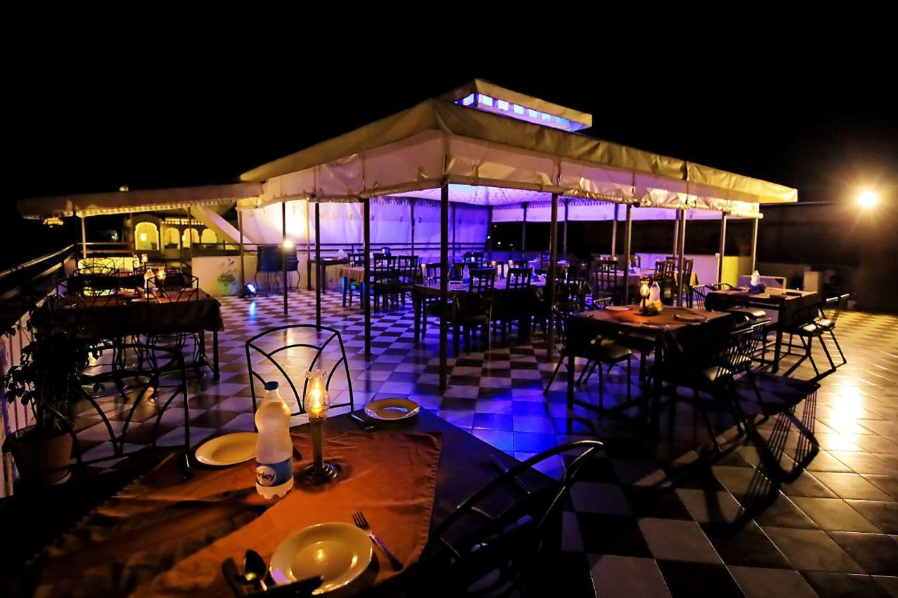 Hotel Royal Pratap Niwas Udaipur Exterior foto