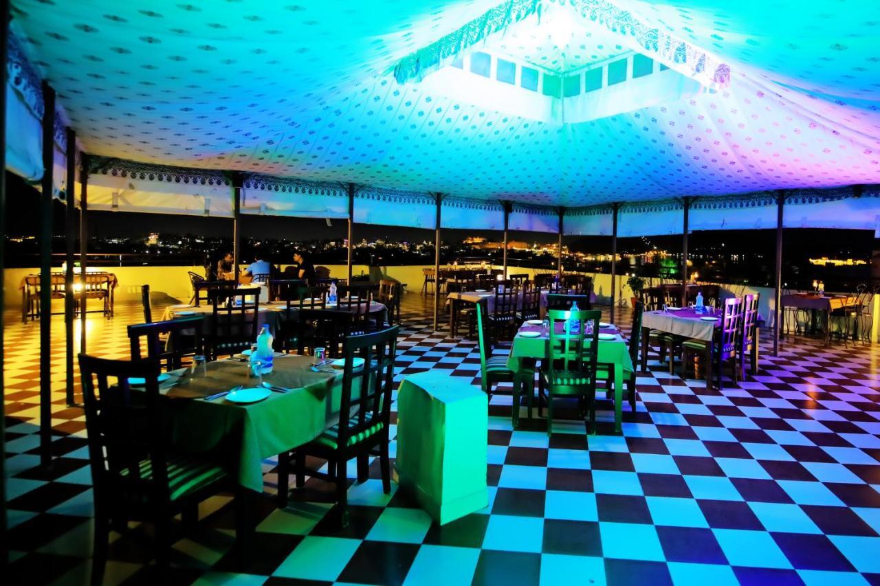 Hotel Royal Pratap Niwas Udaipur Exterior foto
